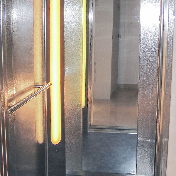Cabina ascensori in acciaio inox Cabina ascensori in acciaio inox