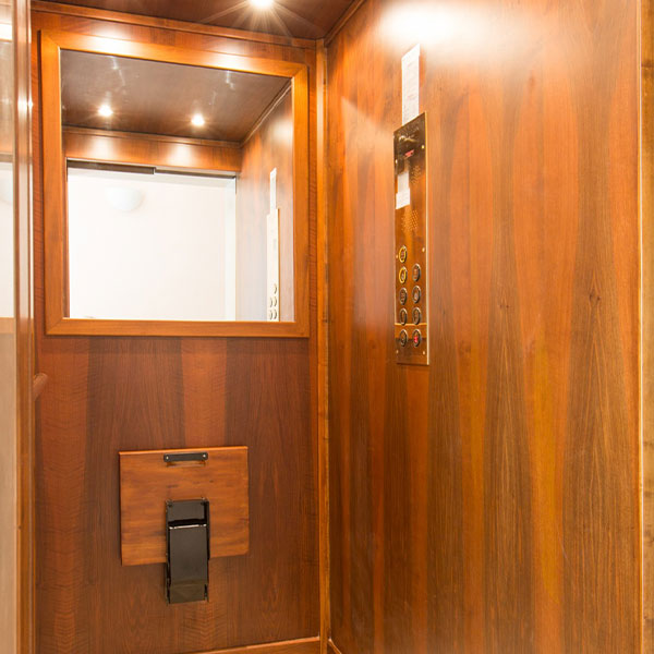 Cabina ascensore in legno Cabina ascensore in legno